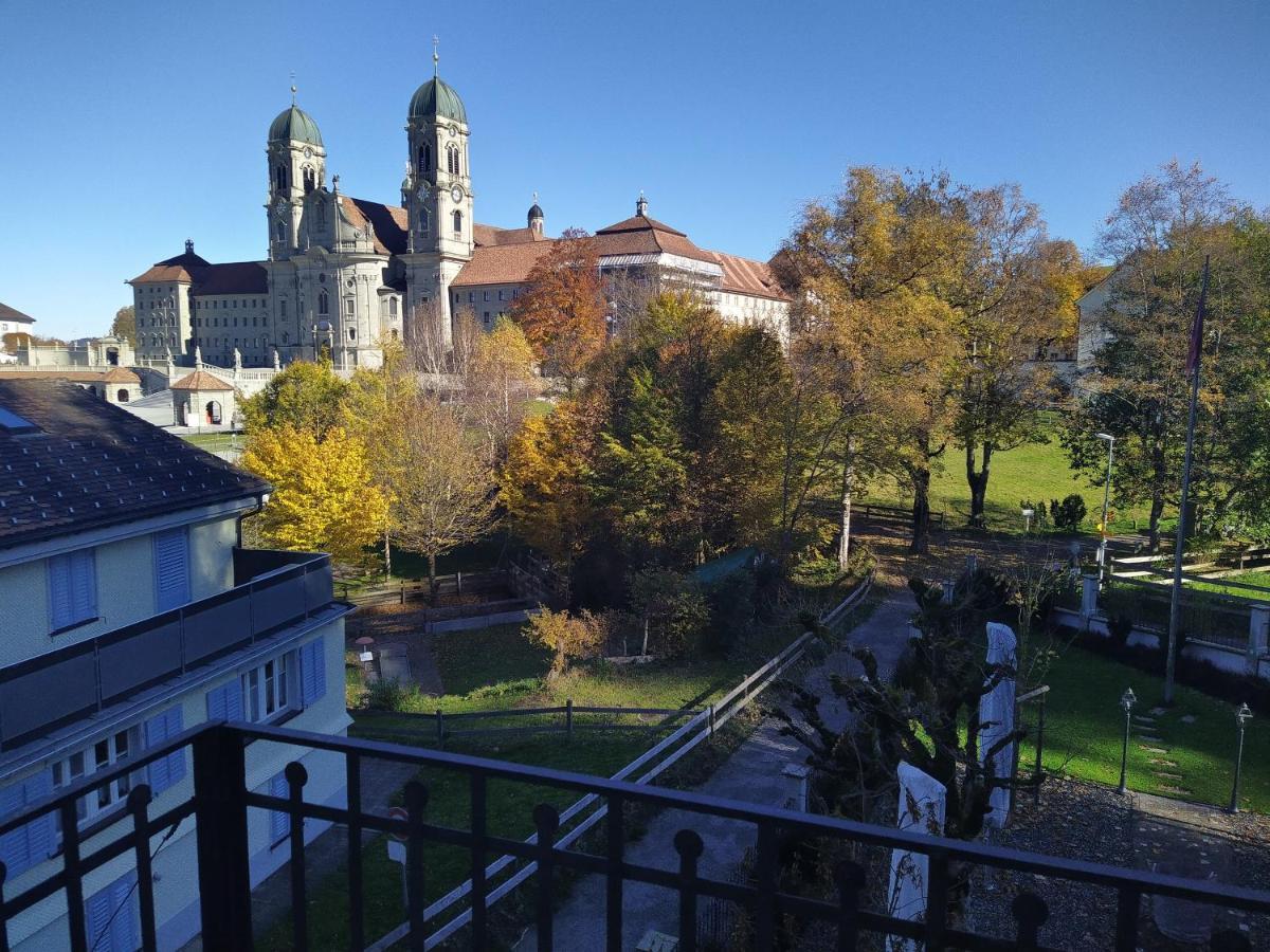 Gasthaus Meinradsberg Einsiedeln Luaran gambar